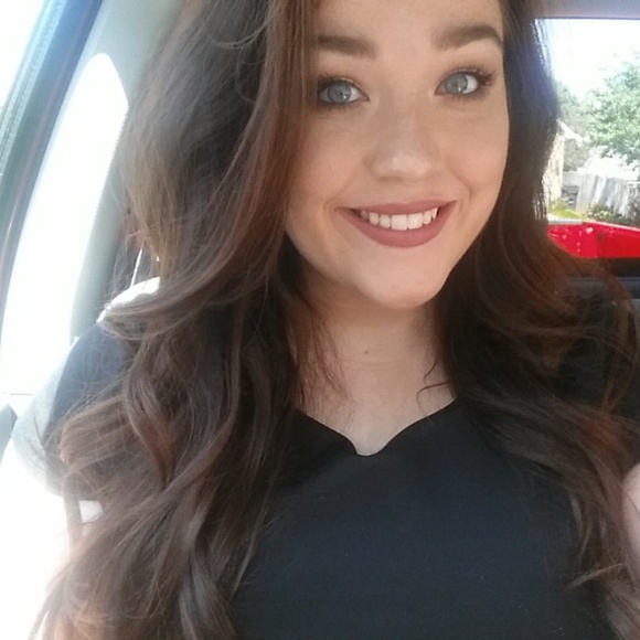 Meet your Posher, Kristin - Picture 1 of 1